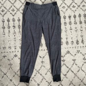 LuLu Lemon Dark Grey joggers - size 8!